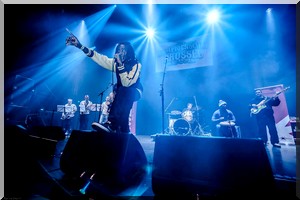 Soldier Hems use sa voix en guise  de solidarité avec les detenus  