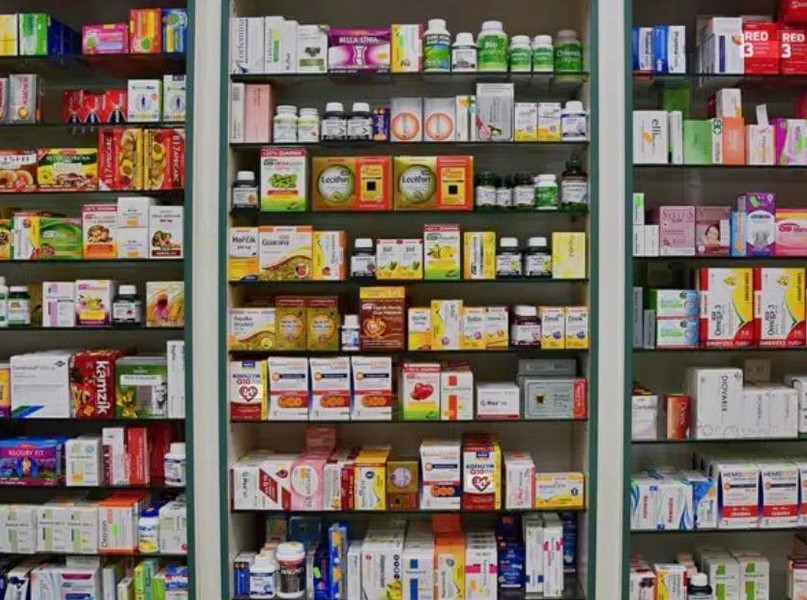 Le ministère de la Santé ferme 33 établissements pharmaceutiques en novembre