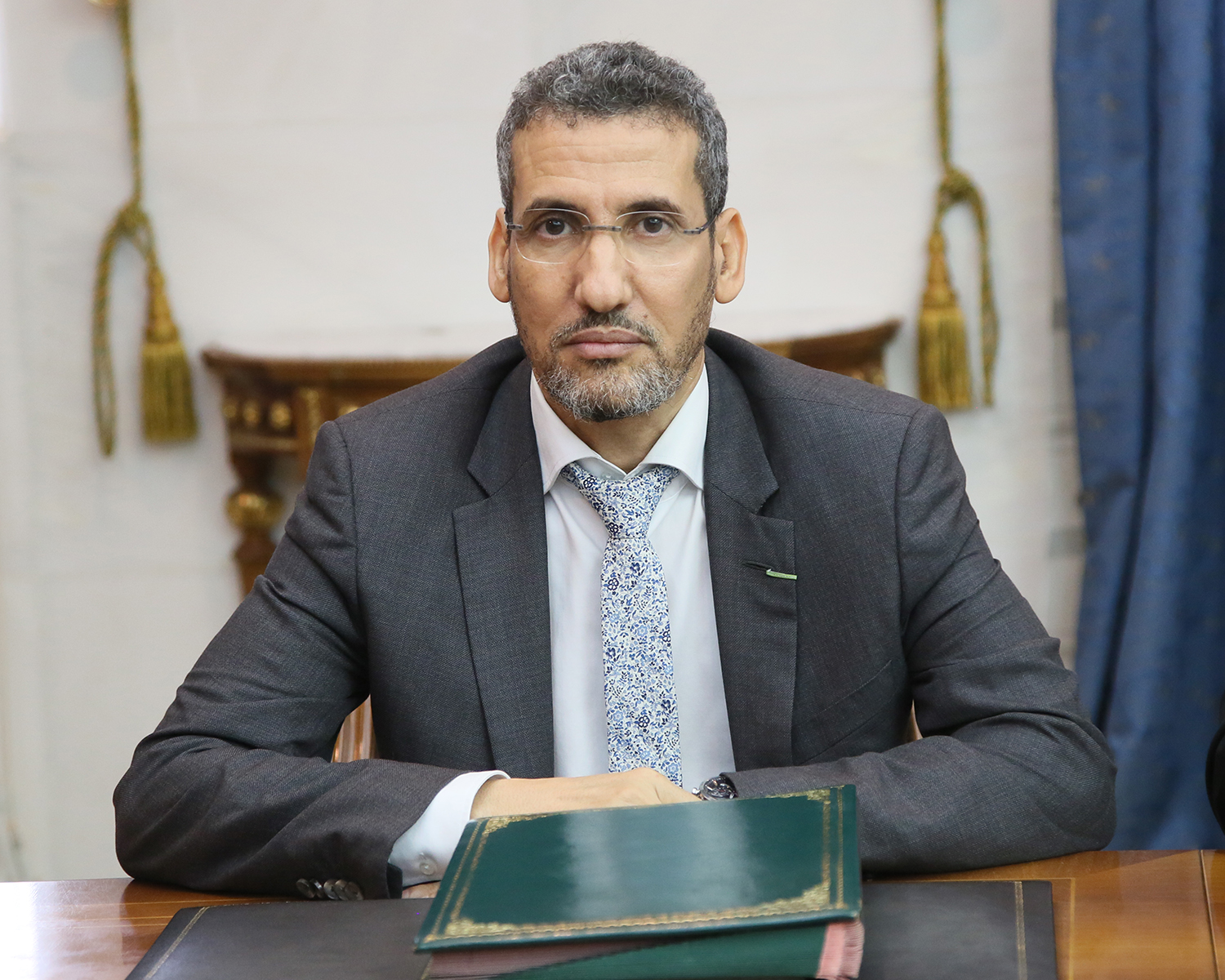 Le ministre des Finances concède des dizaines de parcelles de terrains à des personnalités influentes à Bir Moghrein