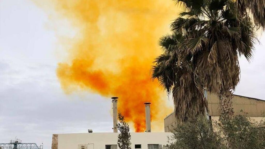 Des habitants de deux moughatas de Nouakchott se plaignent des fumées et des odeurs dégagées par les usines de la zone portuaire