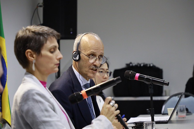 Migrants : un expert de l’ONU appelle les États à ne pas externaliser leurs devoirs 