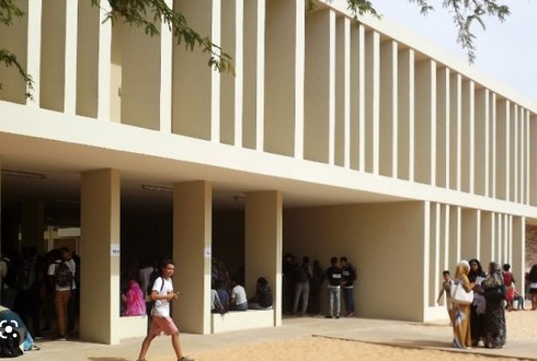 Augmentation exponentielle des droits d’inscription aux examens français : grosse colère des élèves