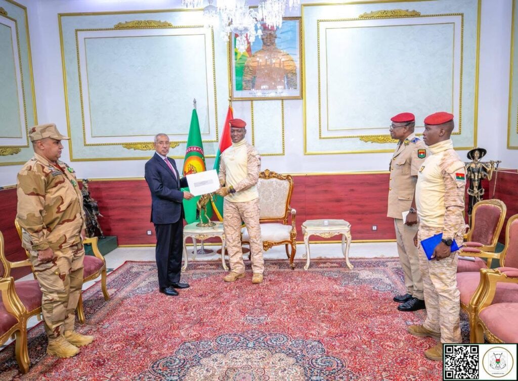 Burkina : Ibrahim Traoré reçoit le ministre mauritanien de la Défense