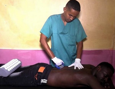 Vidéo. Mauritanie: virée dans une clinique de soins traditionnels à Nouakchott